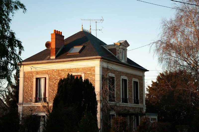Pavillon en meulière